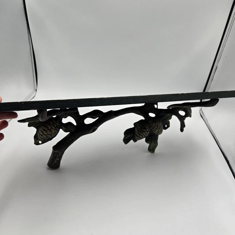 VTG‎ Cast Iron Pinecone Shelf Wall Floating Bracket Leaves Vines Painted Trinket